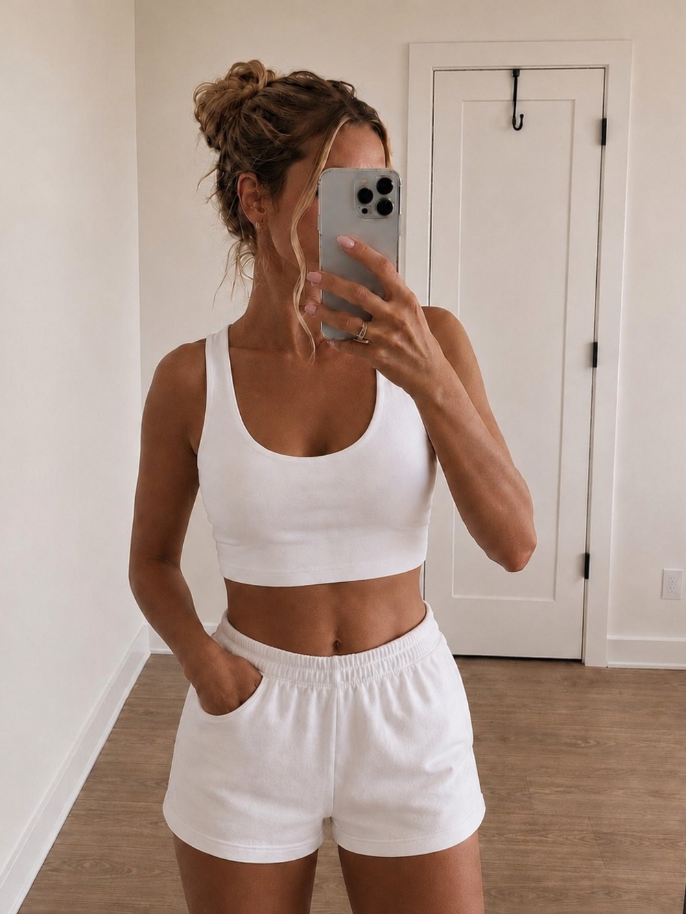 Brandy Melville Lydia White Thick Cotton
Tank Top